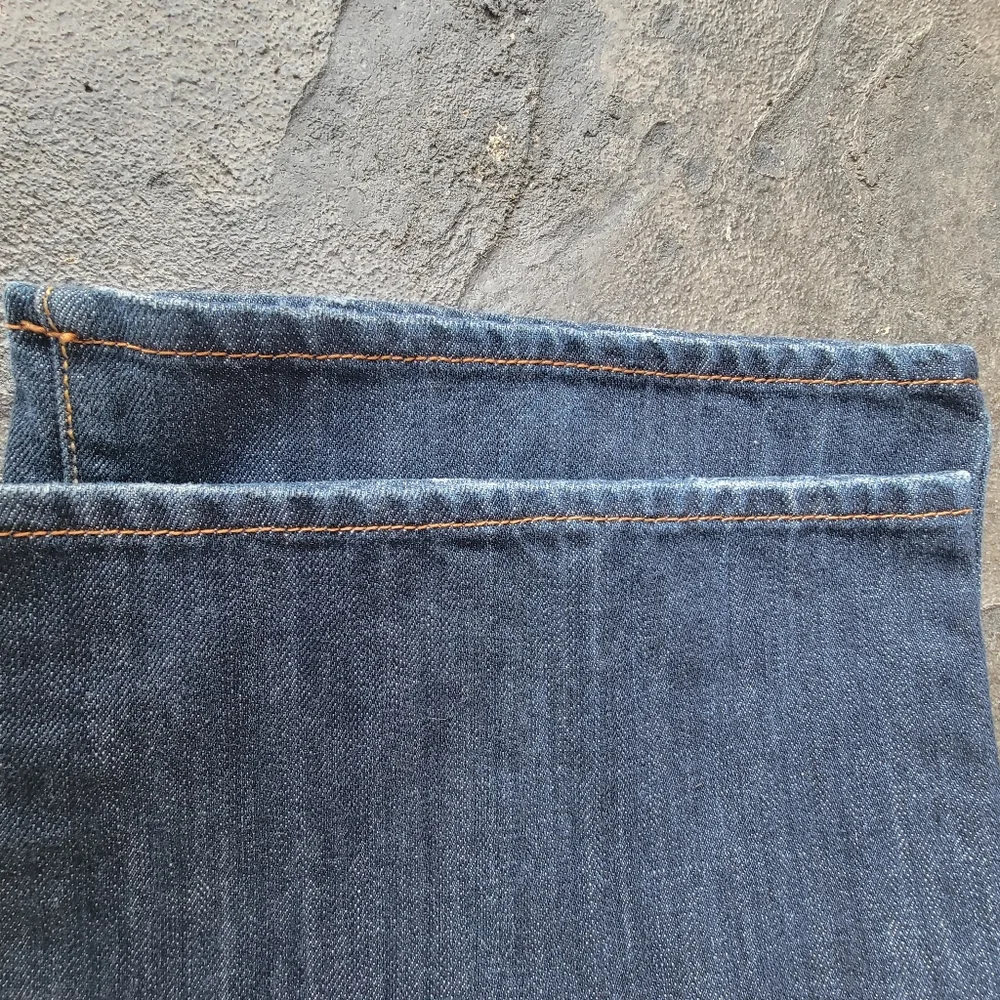 Men's Lucky Brand Dark Fade Relaxed Straight Leg Short Inseam Jeans Size 34
